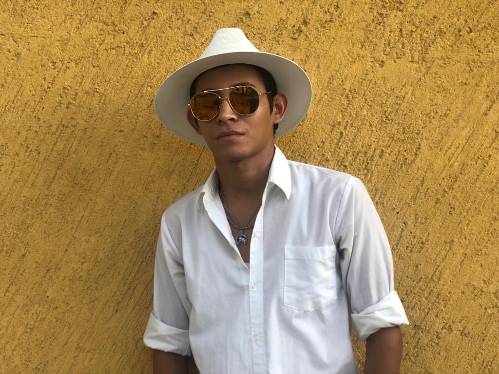 Carlos Novelo Moreno. 